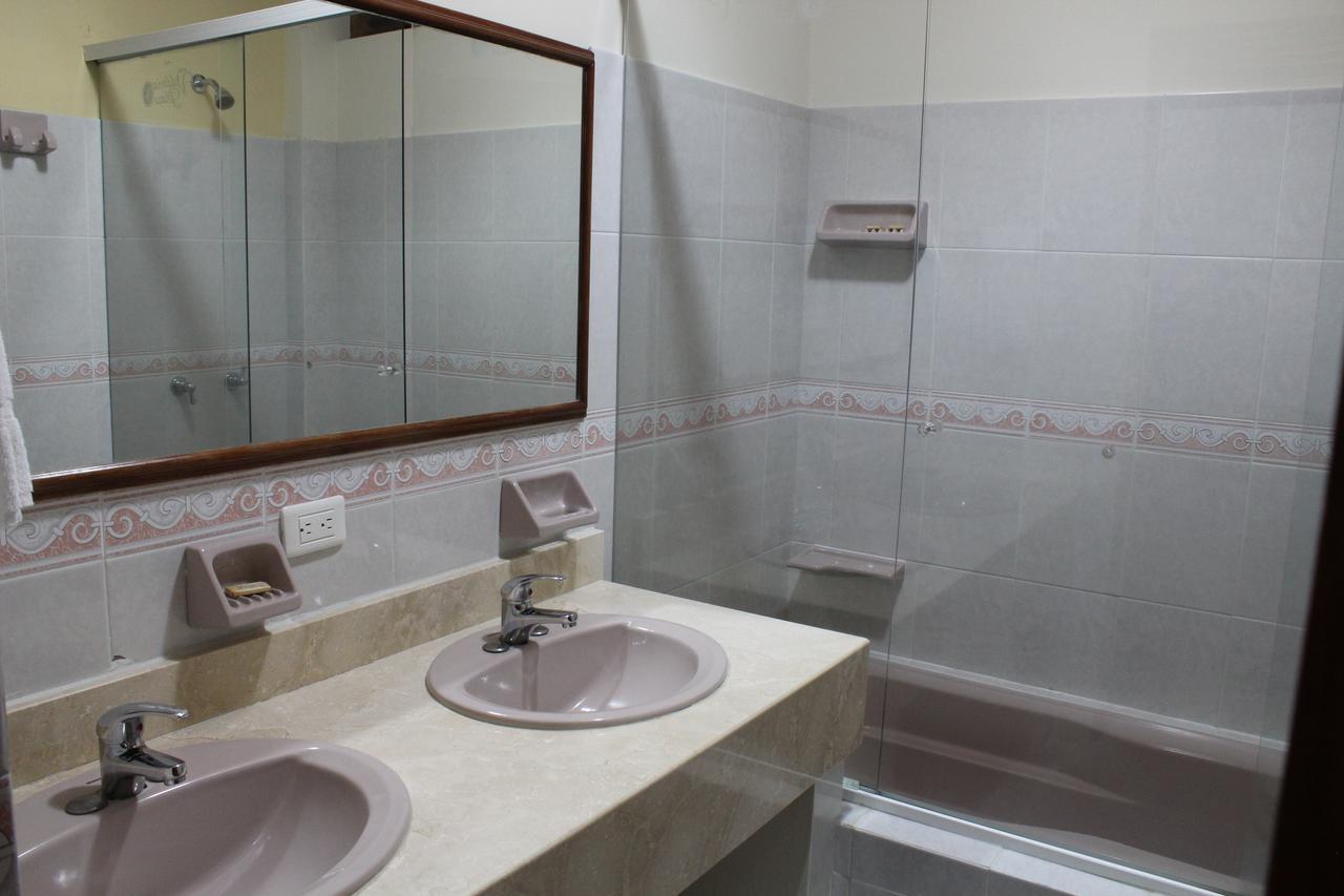 Hotel Valdivia Plaza Хардин Экстерьер фото
